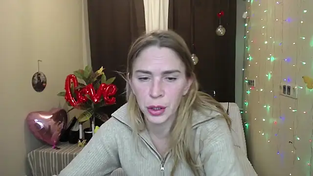 Snapshot of TessaDaybreak chatting on February 2025 04:01:02 PM TessaDaybreak online show from February 2025 04:01:02 PM