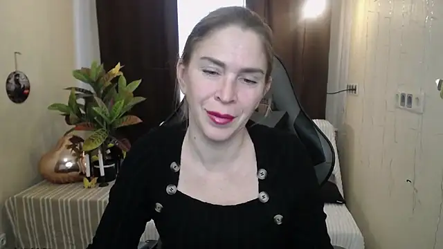 Snapshot of TessaDaybreak chatting on February 2025 10:37:02 AM TessaDaybreak online show from February 2025 10:37:02 AM