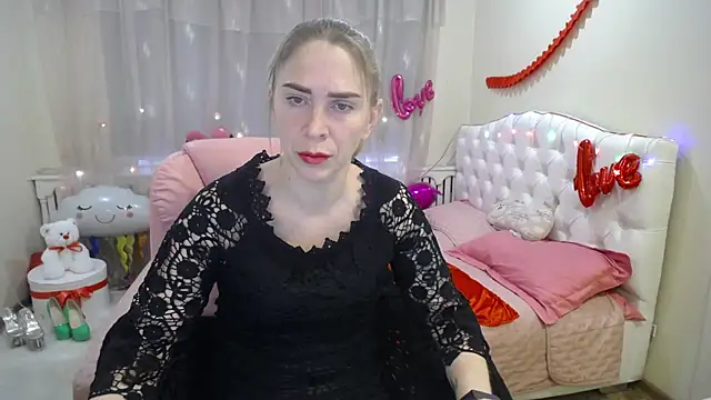 Snapshot of TessaDaybreak chatting on March 2025 01:08:01 PM TessaDaybreak online show from March 2025 01:08:01 PM