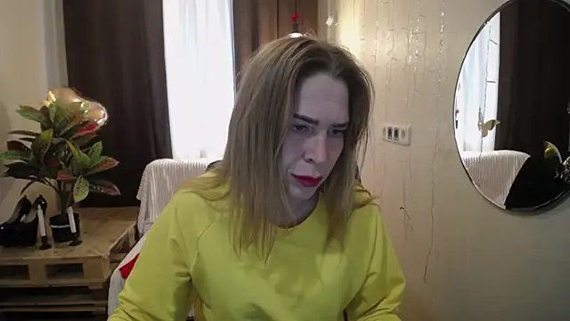 Snapshot of TessaDaybreak chatting on March 2025 07:19:02 AM TessaDaybreak online show from March 2025 07:19:02 AM