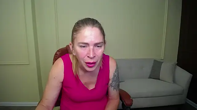 TessaDaybreak online show from July 2026 06:44:02 AM
