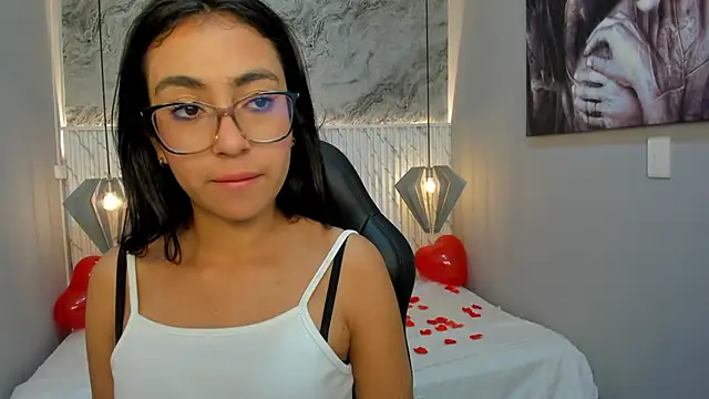 Snapshot of lucelly_15 chatting on February 2025 02:55:02 PM lucelly 15 online show from February 2025 02:55:02 PM