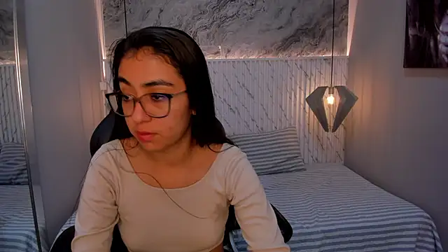 Snapshot of lucelly_15 chatting on March 2025 11:44:02 AM lucelly 15 online show from March 2025 11:44:02 AM