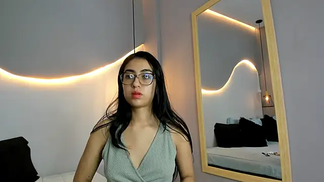 Snapshot of lucelly_15 chatting on October 2025 11:40:02 AM lucelly 15 online show from October 2025 11:40:02 AM