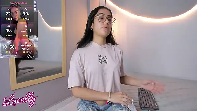 Snapshot of lucelly_15 chatting on October 2025 11:46:02 AM lucelly 15 online show from October 2025 11:46:02 AM