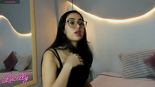 Snapshot of lucelly_15 chatting on October 2025 11:33:02 AM lucelly 15 online show from October 2025 11:33:02 AM