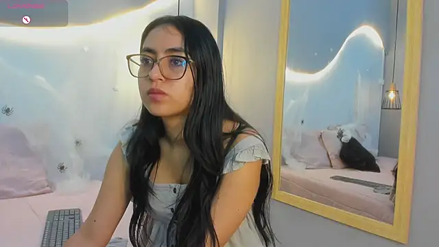 Snapshot of lucelly_15 chatting on November 2025 11:55:02 AM lucelly 15 online show from November 2025 11:55:02 AM