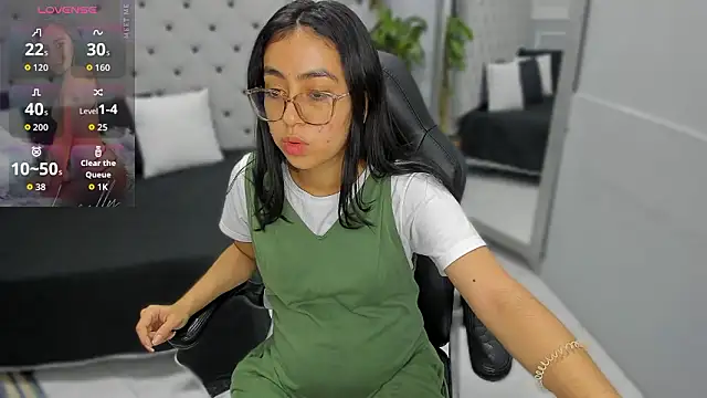 lucelly 15 online show from February 2026 11:38:02 AM