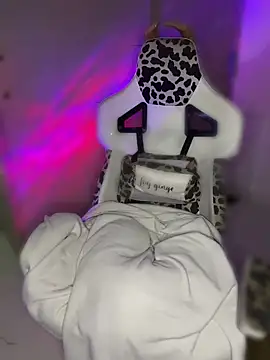  ivyginger online show from April 2026 04:34:01 AM