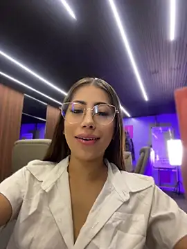 MelanieHillss online show from July 2026 04:32:02 AM