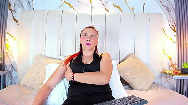 EvaMillins online show from September 2025 04:36:02 AM