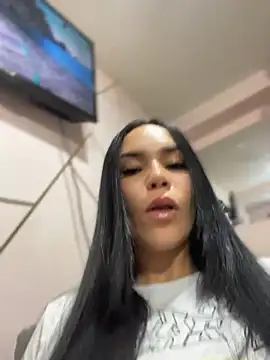 Naatalia online show from July 2026 09:28:02 PM