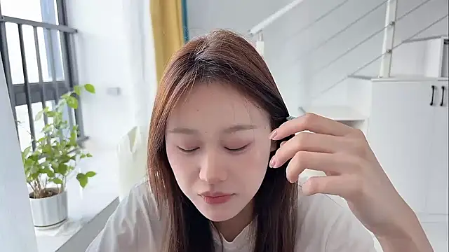 Snapshot of Cassie-20 chatting on October 2025 02:12:01 AM Cassie-20 online show from October 2025 02:12:01 AM