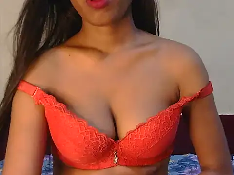 Riyaa Kaur online show from April 2026 08:47:01 PM