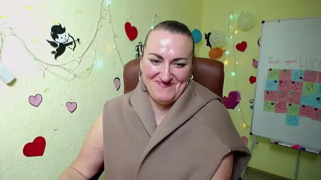 DianaMGG online show from February 2025 03:15:02 PM