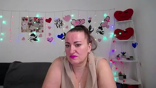 DianaMGG online show from March 2025 06:30:01 AM