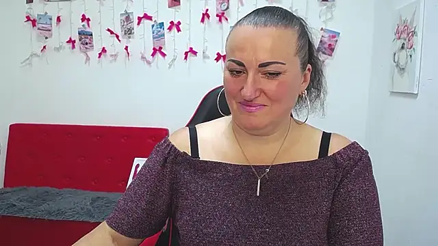 DianaMGG online show from June 2026 05:31:02 AM