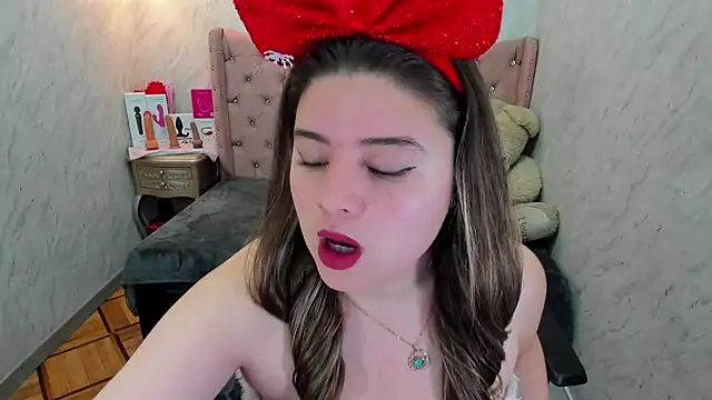 Lianngrace online show from December 2025 02:24:02 PM