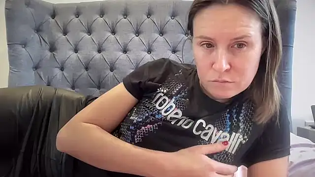 eatmypie69 online show from December 2025 10:32:01 AM