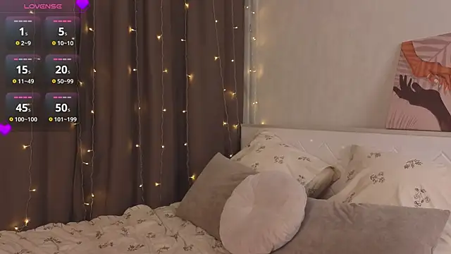 EdlaHewell online show from February 2026 01:06:02 AM