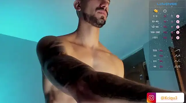 Snapshot of K_cique chatting on February 2025 06:40:01 PM K cique online show from February 2025 06:40:01 PM