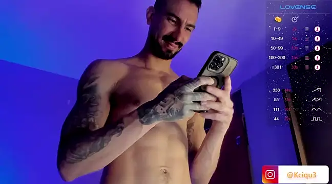 Snapshot of K_cique chatting on February 2025 06:21:01 PM K cique online show from February 2025 06:21:01 PM