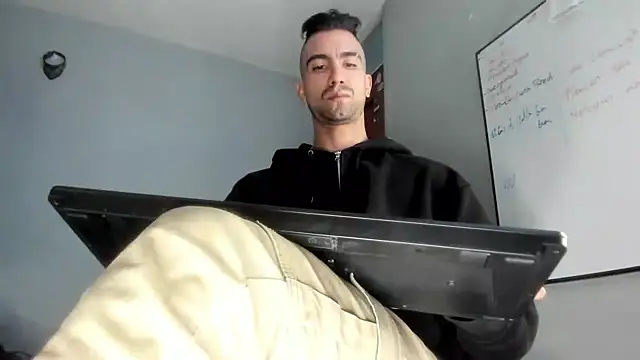 Snapshot of K_cique chatting on September 2025 02:05:02 AM K cique online show from September 2025 02:05:02 AM