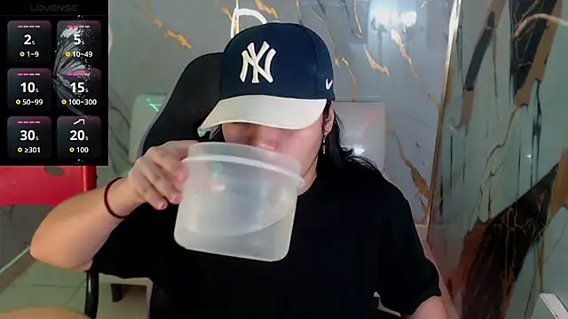 melany rouse18 online show from December 2025 01:42:01 PM