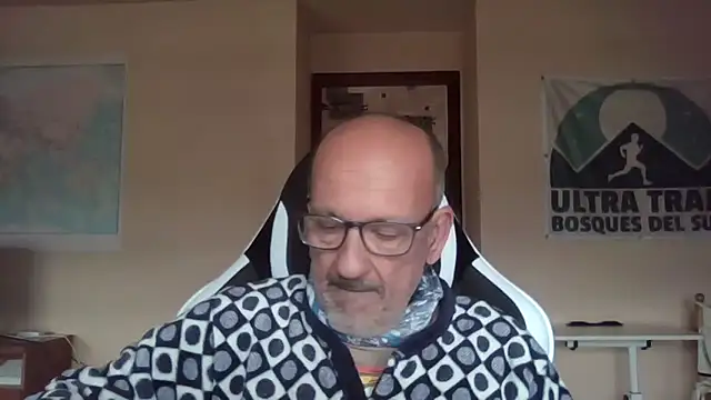 llopaco online show from December 2025 11:59:02 AM