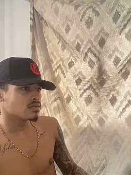 Polla21c online show from October 2025 07:05:01 PM