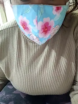 Snapshot of Loly2025 chatting on February 2025 07:30:01 PM Loly2025 online show from February 2025 07:30:01 PM