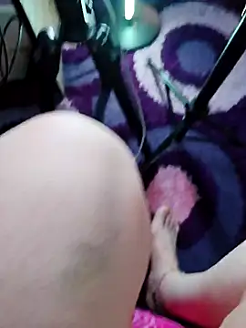 Snapshot of Loly2025 chatting on January 2026 01:54:01 AM Loly2025 online show from January 2026 01:54:01 AM