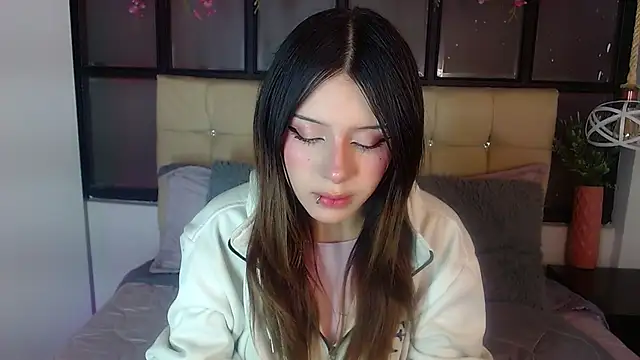 fyreandfox  online show from November 2025 08:21:02 PM