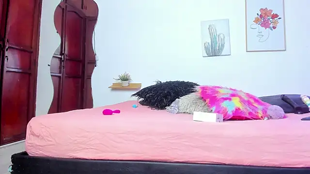 naomy 68 online show from February 2025 07:56:02 PM