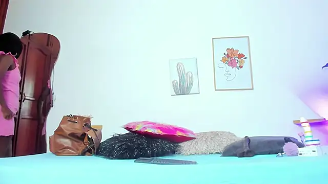 naomy 68 online show from March 2025 07:49:02 PM