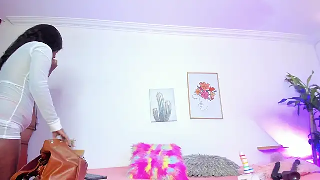 naomy 68 online show from March 2025 07:58:02 PM