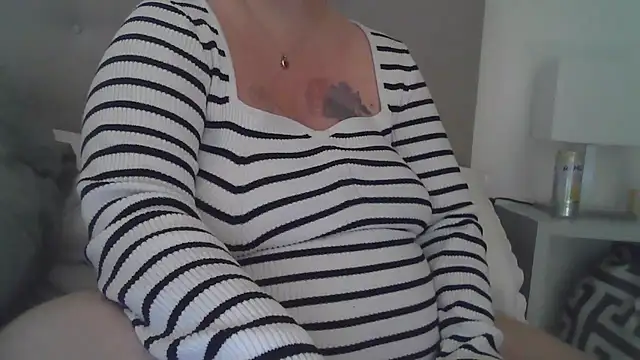 Snapshot of sizha6 chatting on November 2025 10:59:01 AM sizha6 online show from November 2025 10:59:01 AM