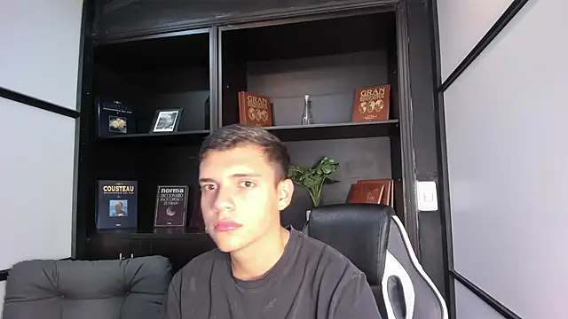 JacobRoberts1 online show from September 2025 02:50:02 PM