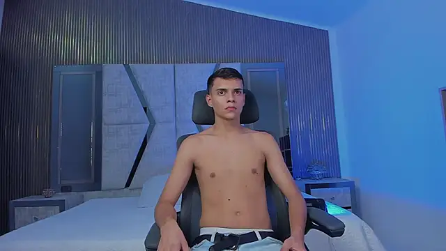 JacobRoberts1 online show from October 2025 08:26:01 PM