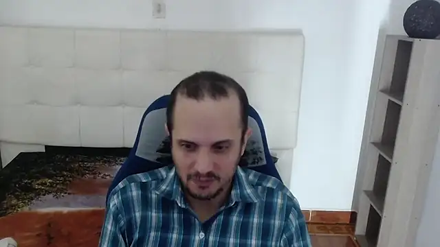 Snapshot of JhonTorres018 chatting on November 2025 09:41:02 AM JhonTorres018 online show from November 2025 09:41:02 AM