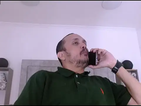 Snapshot of JhonTorres018 chatting on February 2026 08:40:02 PM JhonTorres018 online show from February 2026 08:40:02 PM