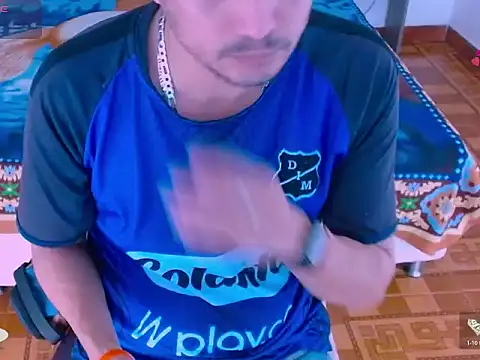 Snapshot of JhonTorres018 chatting on February 2026 07:14:02 PM JhonTorres018 online show from February 2026 07:14:02 PM