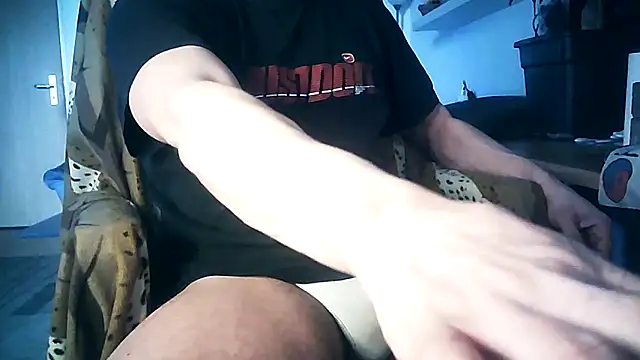 Snapshot of liquidio chatting on March 2025 11:23:01 AM liquidio online show from March 2025 11:23:01 AM