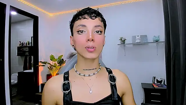 nilam valker online show from October 2025 11:01:02 PM