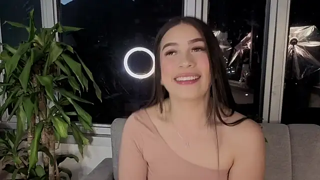 Ivanna West online show from September 2025 10:29:01 AM