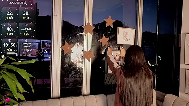 Ivanna West online show from November 2025 10:25:01 AM