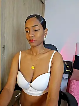 Snapshot of PhoenixZoantharia chatting on February 2025 02:33:02 AM PhoenixZoantharia online show from February 2025 02:33:02 AM