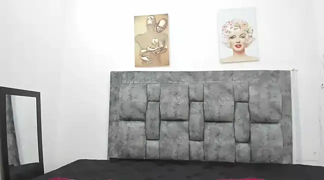 Snapshot of Chloe_diamondss chatting on March 2025 06:42:02 AM Chloe diamondss online show from March 2025 06:42:02 AM