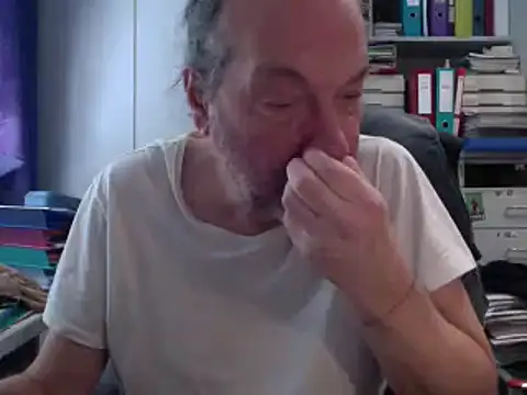 Snapshot of HMStraps01 chatting on March 2025 12:58:01 PM HMStraps01 online show from March 2025 12:58:01 PM