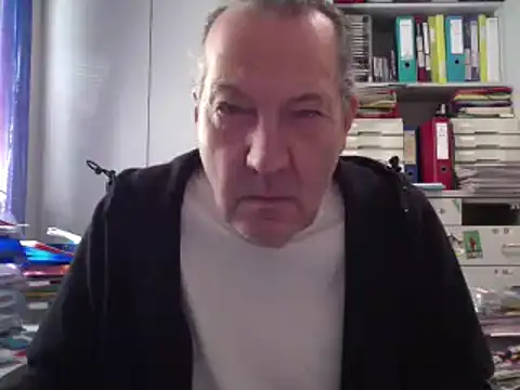 Snapshot of HMStraps01 chatting on November 2025 08:14:02 AM HMStraps01 online show from November 2025 08:14:02 AM